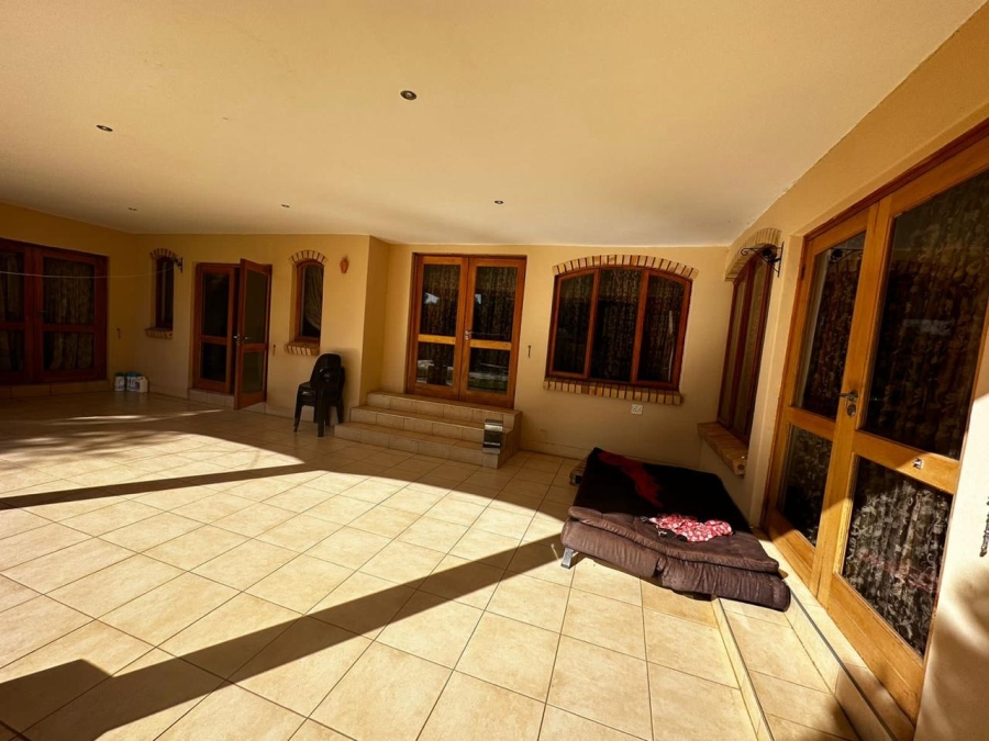 To Let 5 Bedroom Property for Rent in Mmabatho Unit 10 North West